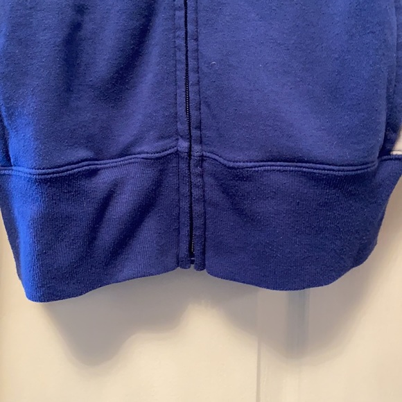 Activewear - Picture 4 of 7